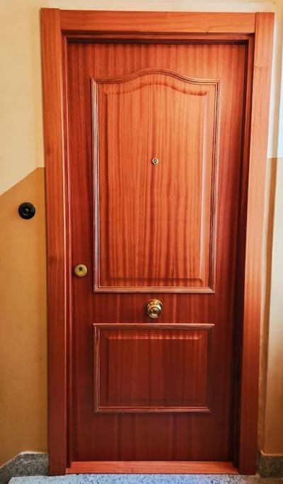 Encantador Piso De 3 Dormitorios En Виго Екстериор снимка